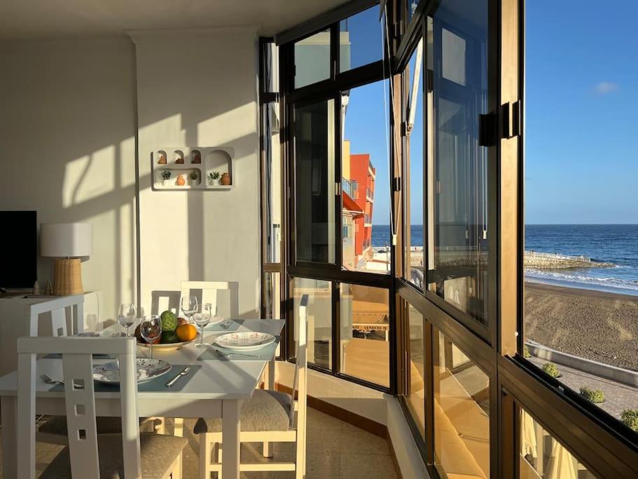 Pieds Dans L'Eau - Vue Sur Mer - Playa De Melenara Extérieur photo
